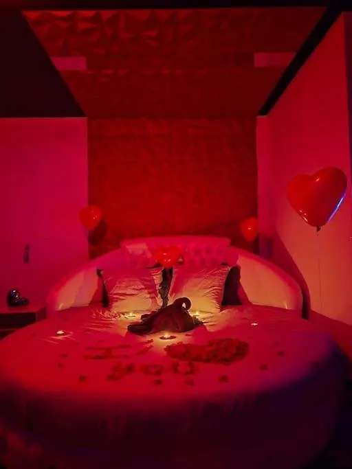 Logement Romantique Jacuzzi Spa Vieille-Toulouse 0*,